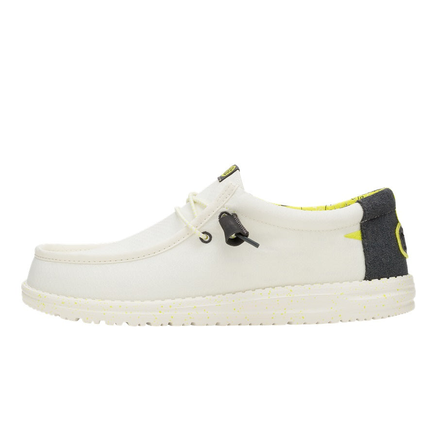 Breathable White Sneakers with Elastic Laces for Travel | Wally Backswing