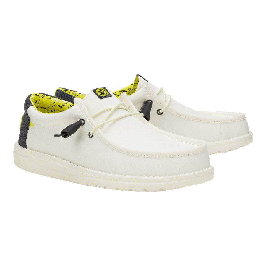 Breathable White Sneakers with Elastic Laces for Travel | Wally Backswing