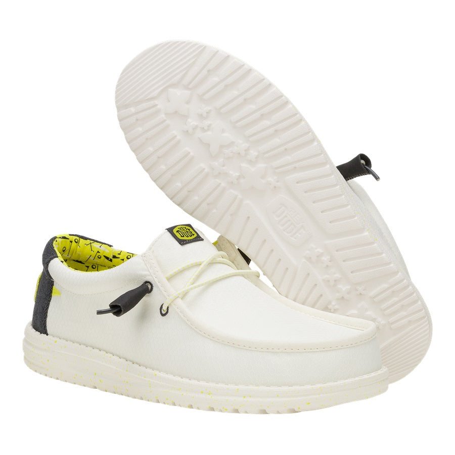 Breathable White Sneakers with Elastic Laces for Travel | Wally Backswing