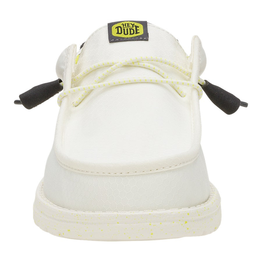 Breathable White Sneakers with Elastic Laces for Travel | Wally Backswing