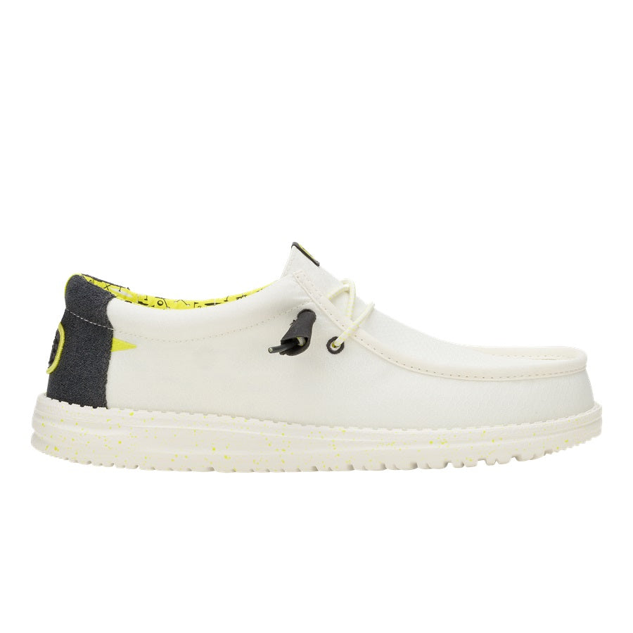 Breathable White Sneakers with Elastic Laces for Travel | Wally Backswing