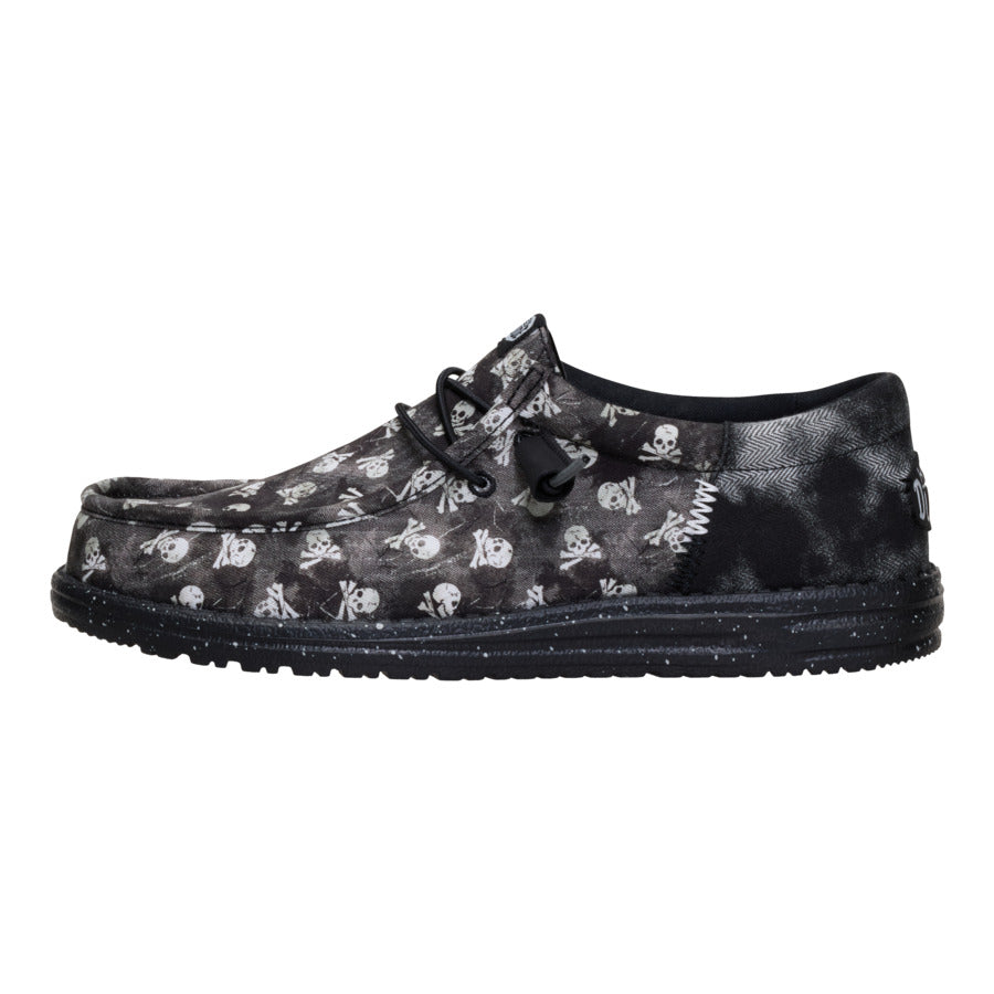 Skull Print Slip-On Shoes with Elastic Laces | Wally Funk